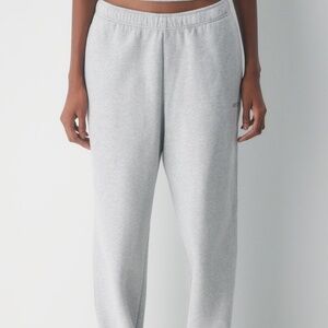 Aritzia straight leg grey sweatpants